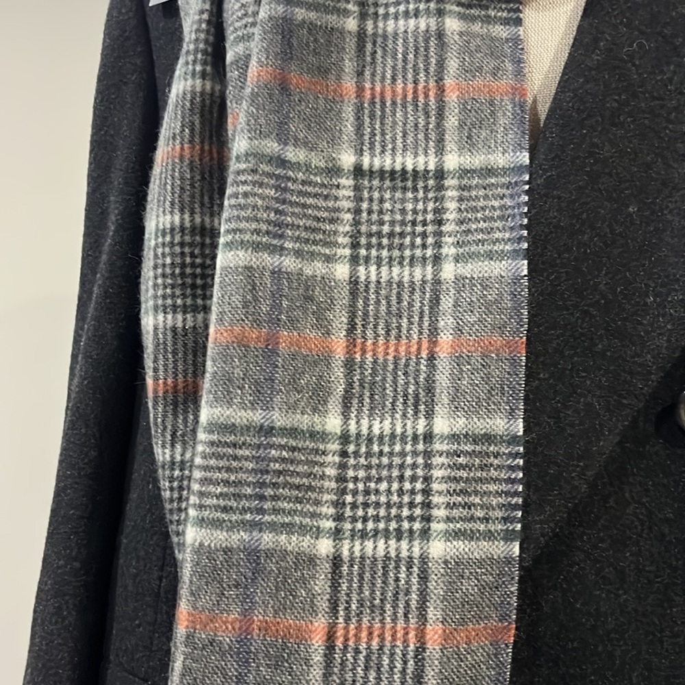 NEW Jos A Bank gray plaid cashmere scarf - Picture 2 of 4